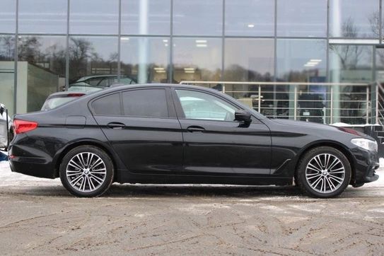 BMW Seria 5 520d xDrive Sport Line sport-aut