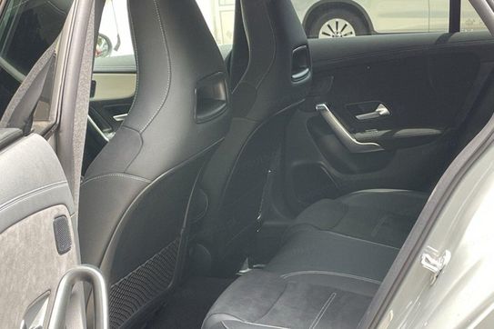 Mercedes CLA 250 4-Matic AMG Line Shooting Brake