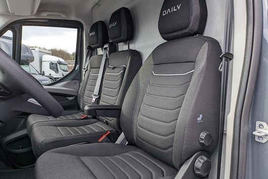 Iveco Daily 50C18 Hi-Matic Kontener 8EP + Winda