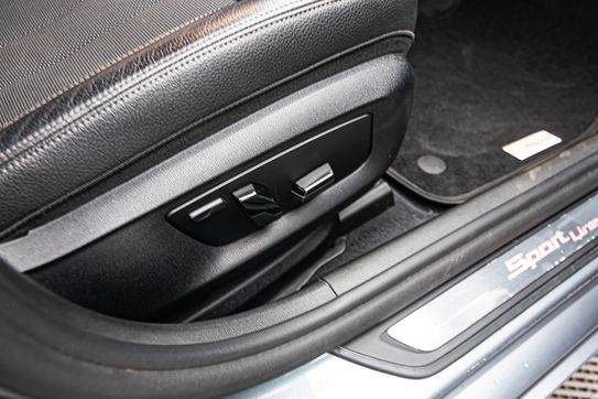 BMW Seria 5 520d xDrive Sport Line