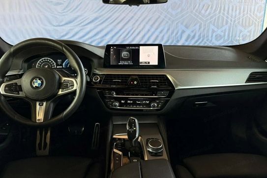 BMW Seria 5 530e iPerformance M Sport