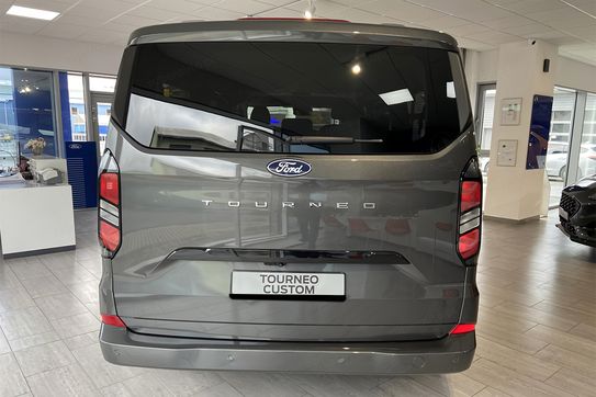 Ford Tourneo Custom 320 L2H1 Titanium A8 AWD