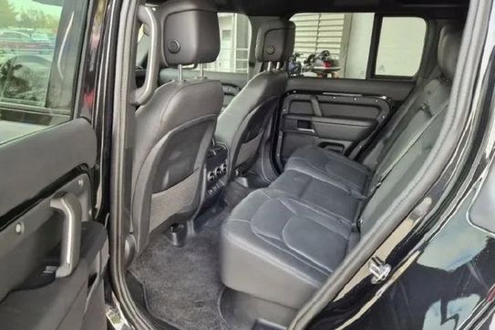 Land Rover Defender 110 D240 HSE