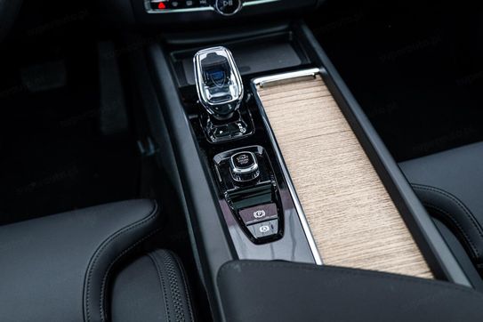 Volvo XC60 B5 B AWD Plus Dark