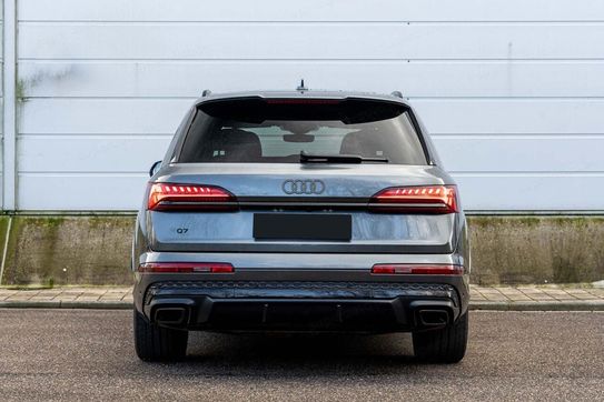 Audi Q7 TDI quattro S Line