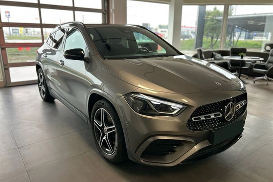 Mercedes GLA 200  AMG Line