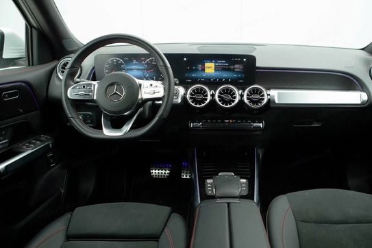 Mercedes GLB 200 4-Matic AMG Line 8G-DCT