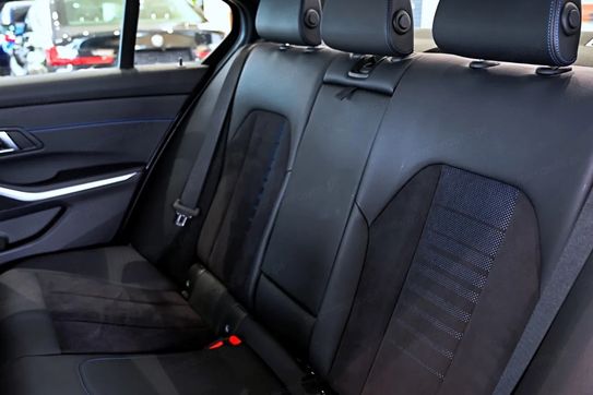 BMW Seria 3 318i M Sport