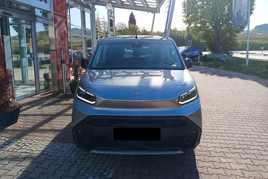 Toyota Proace City Verso Family MT6