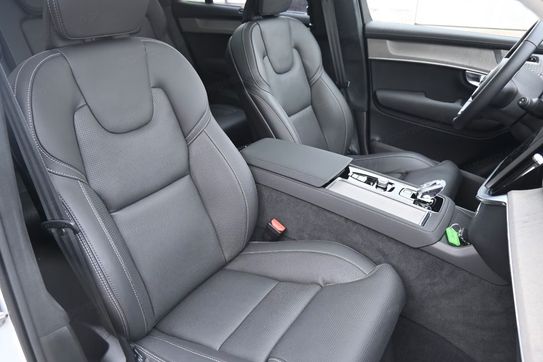 Volvo XC90 T8 AWD Plug-In Hybrid Ultra Dark 7os