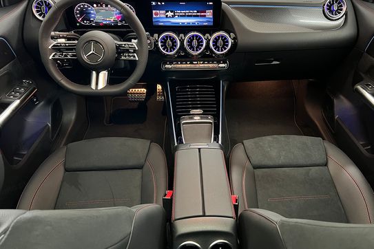 Mercedes GLA 200  AMG Line