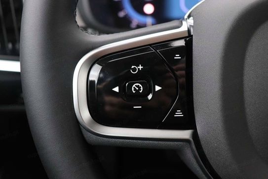 Volvo V90 T8 AWD Ultra Bright