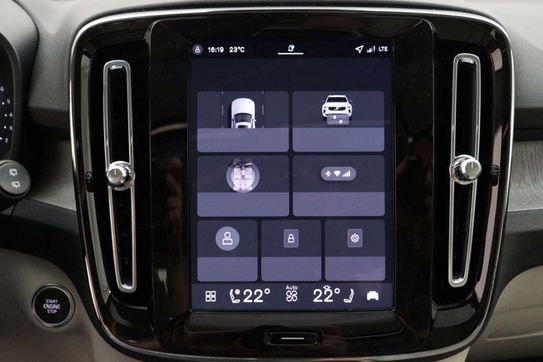 Volvo XC40 B4 Plus Dark