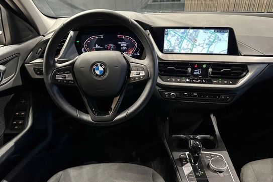 BMW Seria 1 118i Advantage