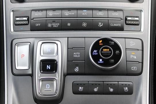 Hyundai Santa Fe 1.6 T-GDI HEV Platinum 4WD