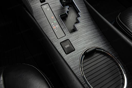 Toyota Avensis 2.0 Premium CVT