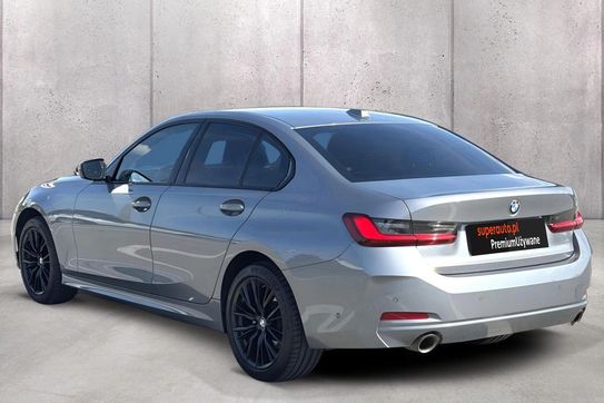 BMW Seria 3 320i