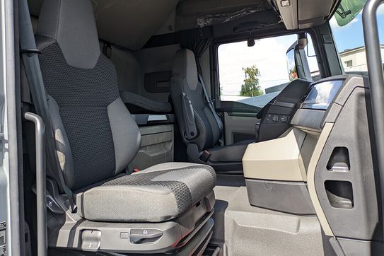 MAN TGL 12.250 4x2 Autotransporter
