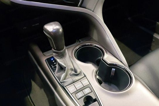Toyota Camry 2.5 Hybrid Comfort CVT