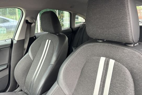BMW Seria 2 218i Sport Line
