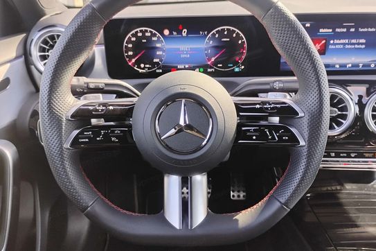 Mercedes Klasa A 200 AMG Line 7G-DCT