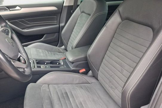 Volkswagen Passat 2.0 TDI 4Mot. DSG