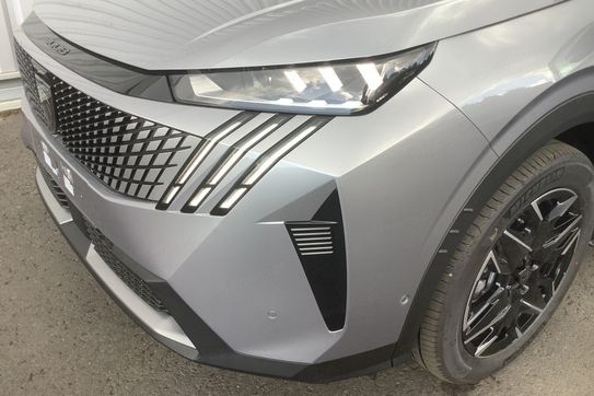 Peugeot 3008 GT 1.2 mHEV e-DCS6