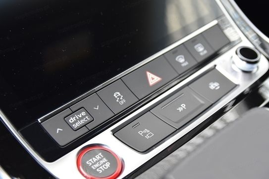 Audi Q7 TDI quattro S Line