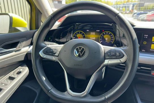 Volkswagen Golf 1.5 eTSI Life DSG