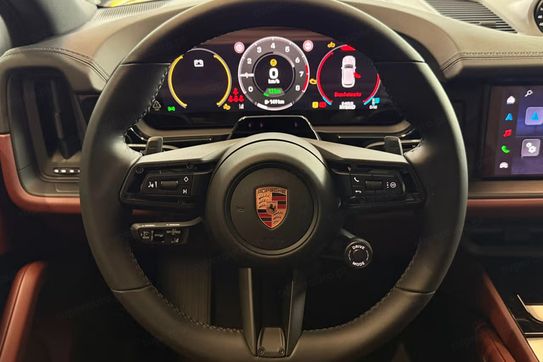 Porsche Cayenne E-Hybrid Black Edition