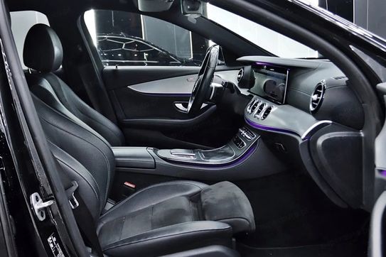 Mercedes Klasa E 220 d 4MATIC AMG Line