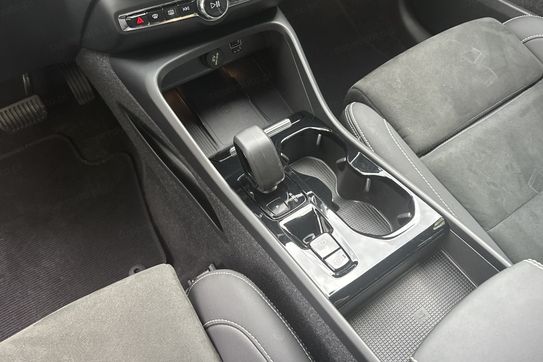 Volvo XC40 T5 Plug-In Hybrid Plus Dark