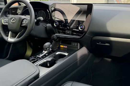 Lexus NX 350h Prestige 2WD