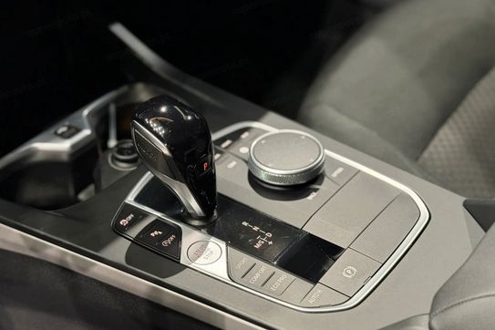 BMW Seria 1 118i Advantage aut