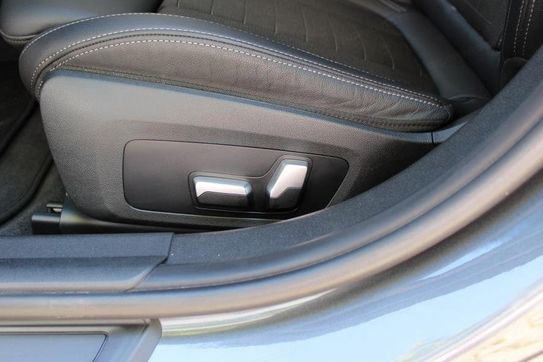 BMW Seria 3 Touring 320d Sport Line