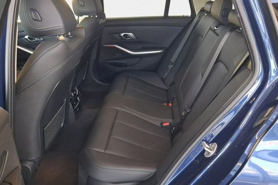 BMW Seria 3 320d xDrive mHEV aut