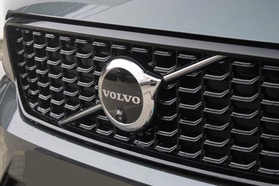 Volvo XC40 B3 Ultra Dark