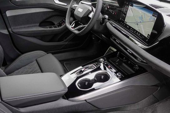 Audi A6 TDI quattro S line Avant