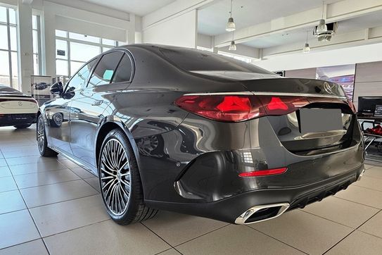 Mercedes Klasa E 300 de 4-Matic AMG