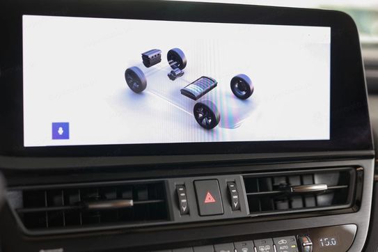 Lexus ES 300h Business Edition