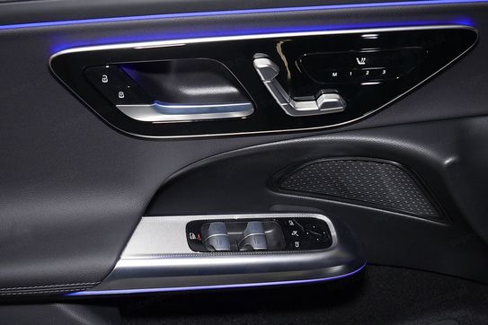 Mercedes E Klasa 220 d 4-Matic AMG