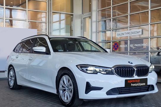 BMW Seria 3 318i Advantage aut