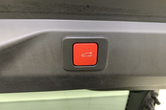 Peugeot 3008 GT 1.2 mHEV e-DCS6