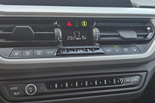 BMW Seria 1 118i Advantage