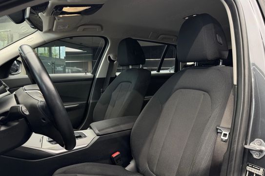 BMW Seria 3 318i aut