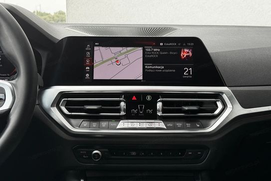 BMW Seria 3 Touring 318d Sport Line