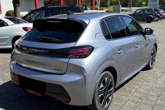 Peugeot 208 Allure 1.2 mHEV e-DCS6