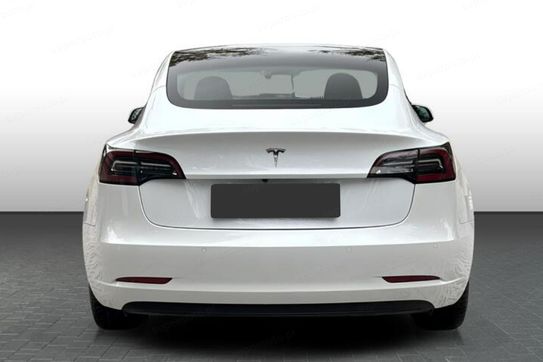 Tesla Model 3 RWD