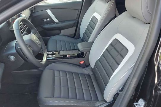 Citroen C4 Max EAT8 1.2 PureTech