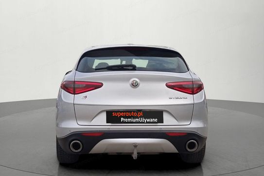 Alfa Romeo Stelvio 2.0 Turbo Business Q4 aut